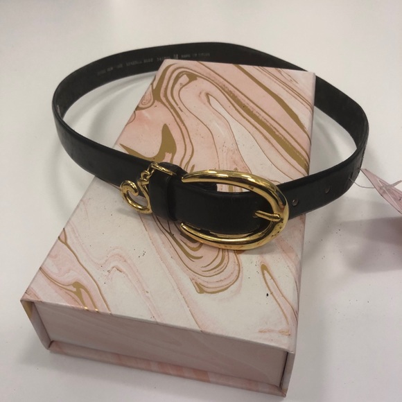 Charmingly Beautiful - Picture 2 of 4